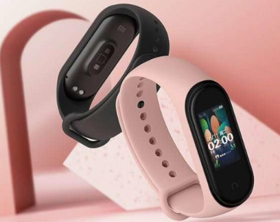  展示了小米MiBand4的整体外观以及将提供的颜色变体 