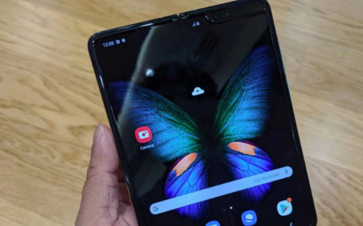 三星Galaxy Fold 2:可以使用7.7英寸显示屏和64MP摄像头