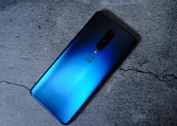 具有三种规格的OnePlus 8定于4月中旬发布  