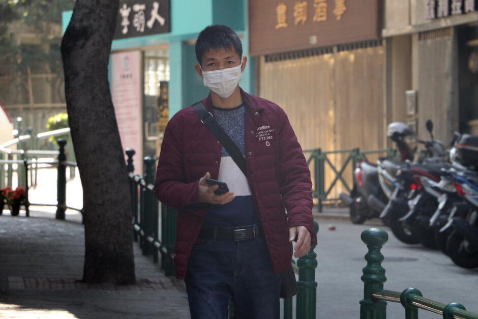 具有讽刺意味的是：有人抱怨苹果和谷歌过于保护消费者的私人信息